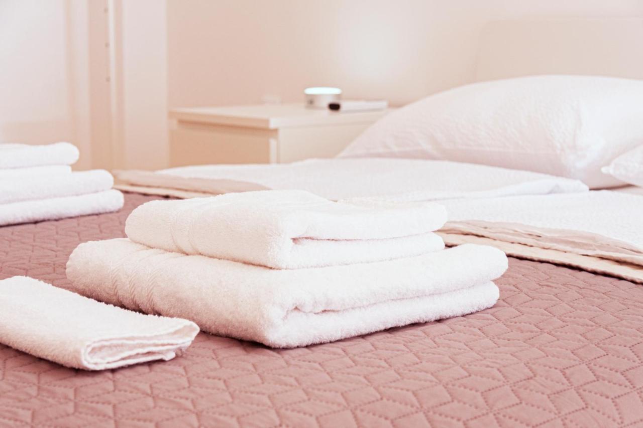 Lux Family Apartment Vidanovic ピロト エクステリア 写真